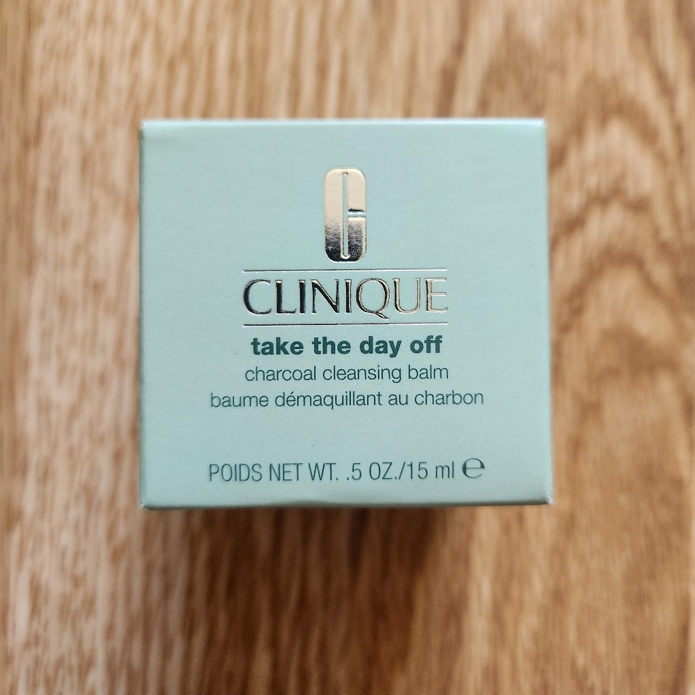 NWT Clinique Take the Day Off Charcoal Cleansing Balm Sample Size - Picture 1 of 5